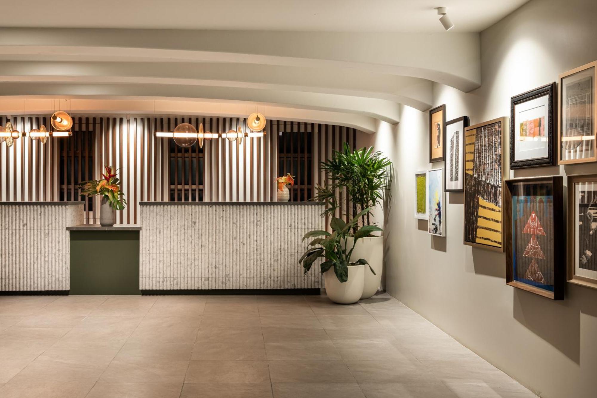 Romer Waikiki At The Ambassador Honolulu Exterior photo